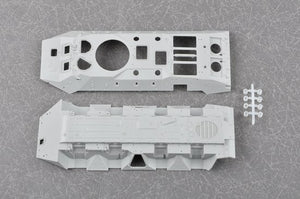 Trumpeter 01593 Véhicule blindé de transport de troupes russe BTR-70 en Afghanistan (1/35) – Bild 5