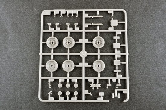Trumpeter 09581 Char de combat principal russe T-80UD - Début de production, échelle 1/35 – image 7