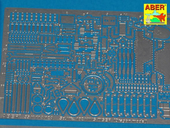 Aber 35K12 Pz.Kpfw. VI, Ausf.B (Sd.Kfz. 182) King Tiger (tourelle Henschel) (1/35) – immagine 13