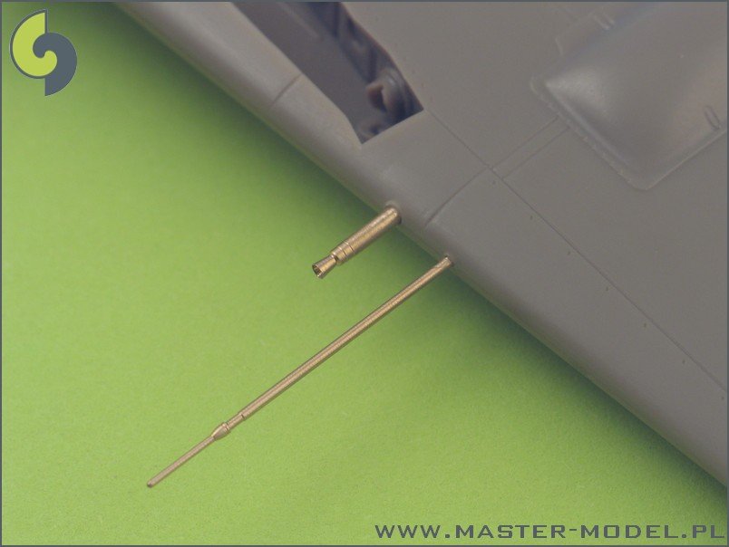 Ensemble d&amp;#39;armement Master AM-48-017 Fw 190 A2 - A5 (embouts de canon MG 17, canons MG FF, canons MG 151 dans des carénages) et tube Pitot (1/48) – image 6