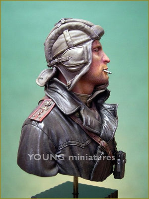 Young Miniatures YM1823 COMMANDANT DE CHAR SOVIÉTIQUE 1944 1/10 – immagine 5