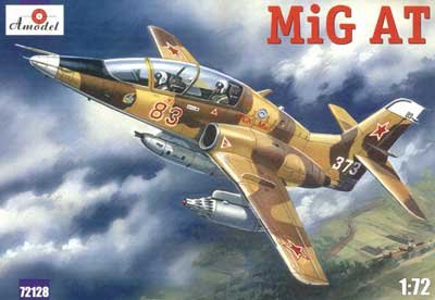 Maquette A-Model 72128 MiG-AT (version tardive) avion d'entraînement russe au 1/72