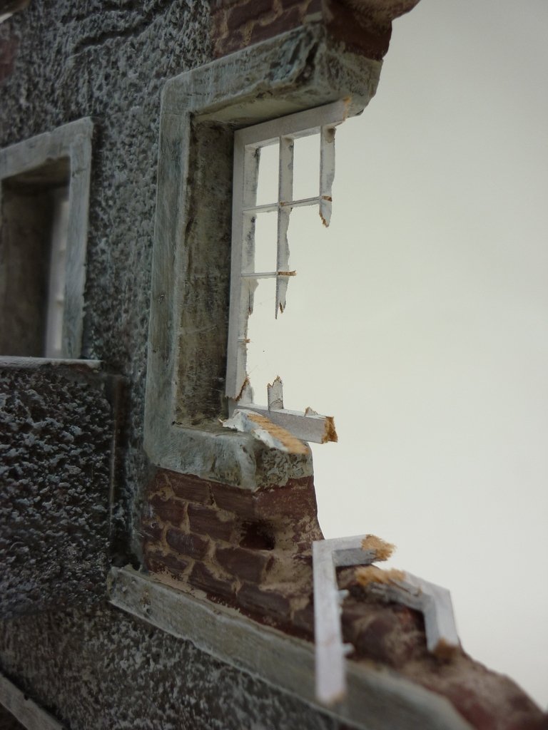 RT-Diorama 35175 Maison de village endommagée 1/35 – immagine 7