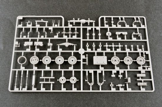 Trumpeter 01032 Russe 9P138 Grad-1 sur Zil-131 (1/35) – image 4
