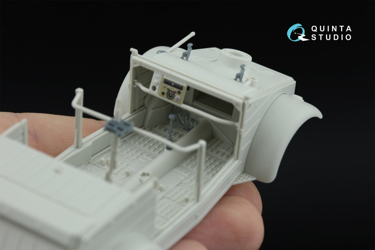 Intérieur imprimé en 3D et coloré sur papier décalcomanie (Meng VS-016) de la Kübelwagen Type 82 de Quinta Studio QD+35151 (avec pièces en résine imprimées en 3D) à l&amp;#39;échelle 1/35 – image 13