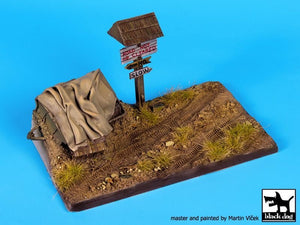 Black Dog D35063 Route avec socle de remorque 1/35  – immagine 3