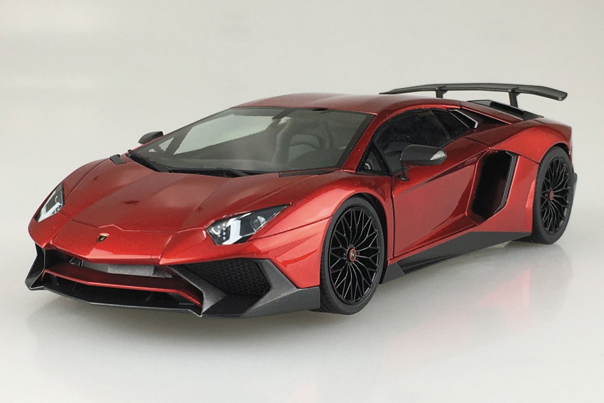 Aoshima 06120 Lamborghini Aventador SV 1/24 – image 2