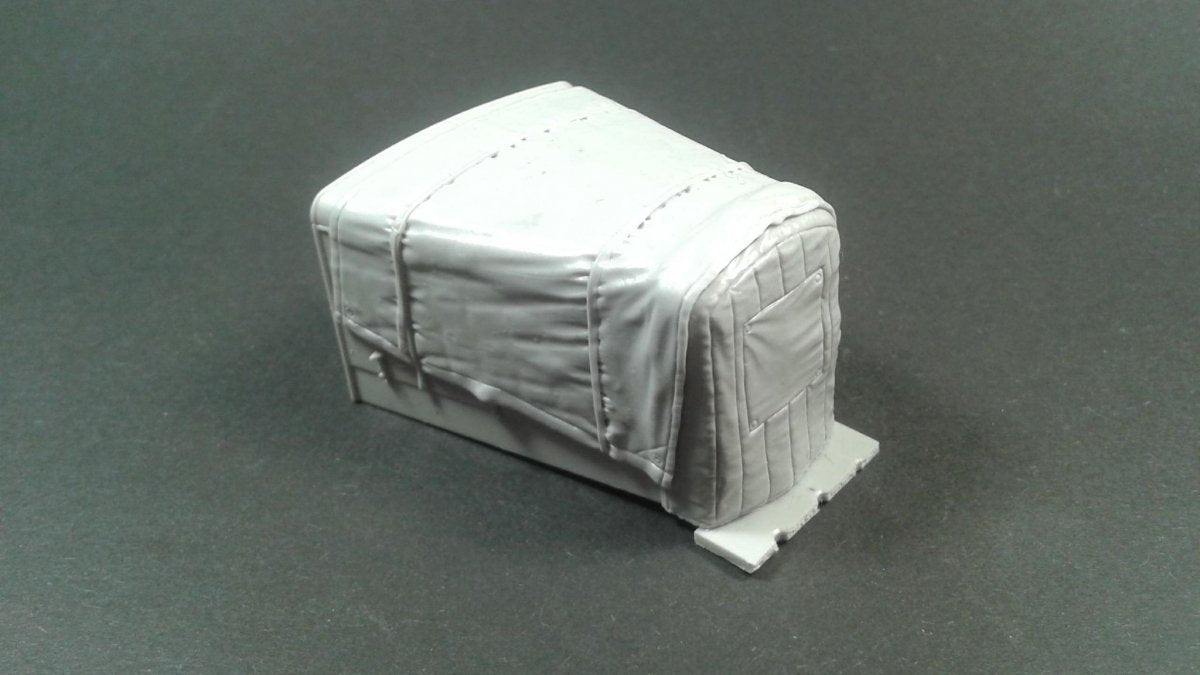 Panzer Art RE35-555 Hanomag SS100 compartiment moteur avec bâche en toile 1/35