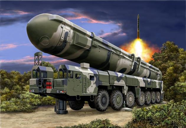 Revell 03303 TOPOL SS-25 Faucille (1/72)
