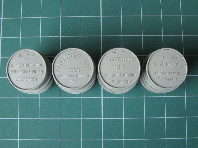Eureka XXL E-012 Jeu de 4 barils 200 l 1/35 – immagine 5