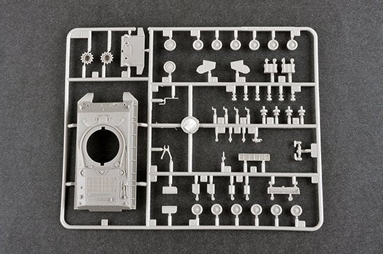 Trumpeter 07168 US M4A3E8 avec canon M4 de 105 mm au 1/72 – immagine 4