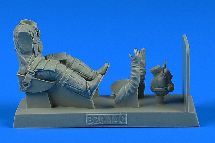 Aerobonus 320140 Figurine de pilote de la Luftwaffe allemande de la Seconde Guerre mondiale avec siège pour Bf 109G, pour maquette Hasegawa/Revell au 1/32