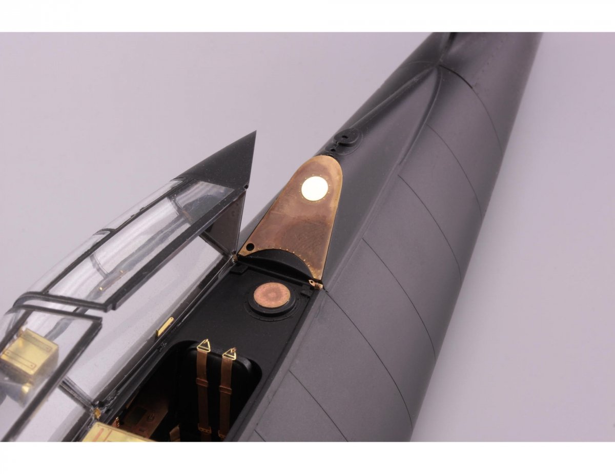 Intérieur du Me 262B-1 Eduard 32893 REVELL 1/32  – image 3