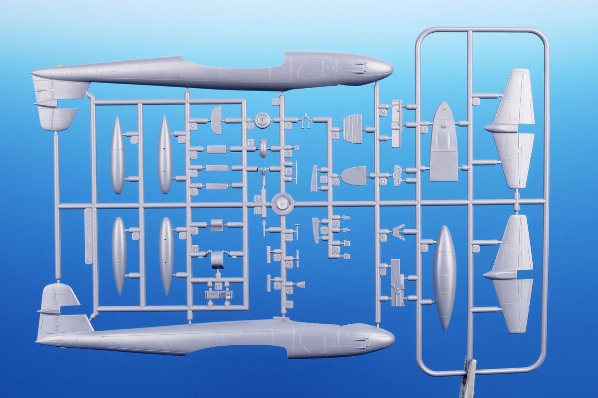 Special Hobby 72463 Gloster Meteor Mk.8/9 ‘Middle East Meteors’ 1/72 – zdjęcie 3