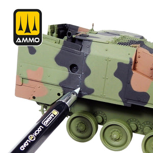 AMMO of Mig Jimenez 8349 Lock &amp;#39;N Load - Crayon technique rechargeable à effet vieilli – immagine 8