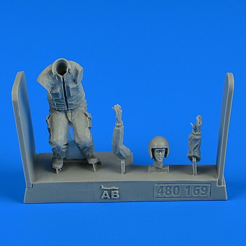 Aerobonus 480169 Mécanicien d'aéronefs du Pacte de Varsovie - pièce 1/48