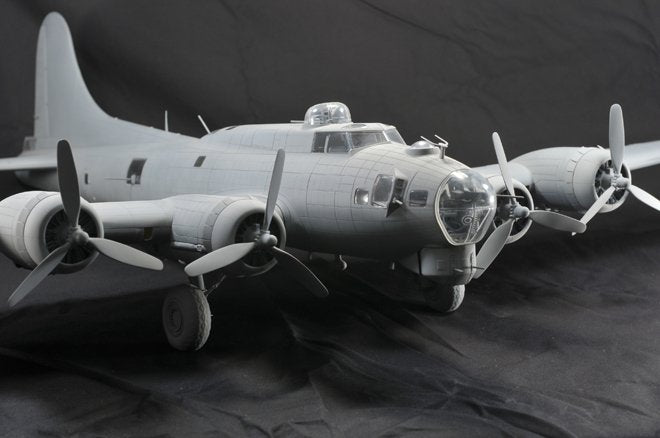 Maquettes HK Models 01E04 B-17 Flying Fortress F et G (1/32) – immagine 15