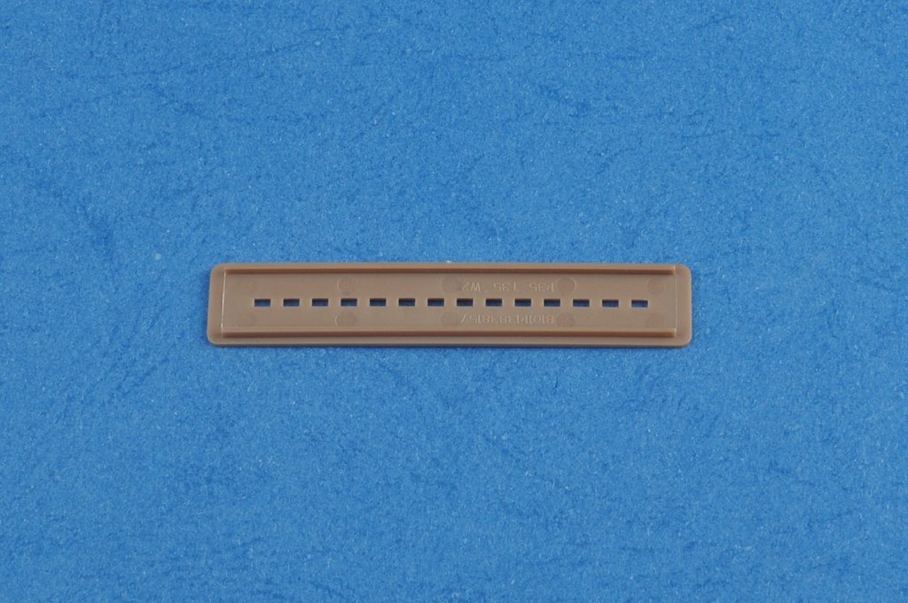 Maillons de chenille pour char lourd soviétique T-35 (échelle 1/35) - Hobby Boss 81011 – image 6