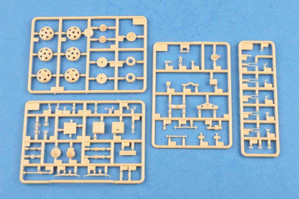 Camion cargo soviétique GAZ-AAA Hobby Boss 83837 – imagen 6