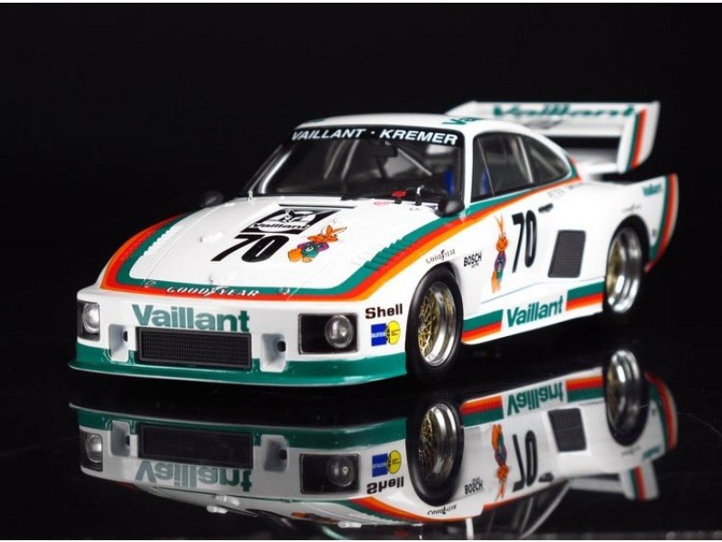 Beemax 24015 Porsche 935K2 1977 Version DRM (1/24) – immagine 2