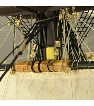 ARTESANIA LATINA 22901 Santisima Trinidad Trafalgar Ed. 1805 + figurki + miedziane poszycie 1/84