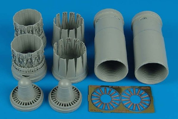 Buses d'échappement Aires 2118 EF 2000A (version tardive) au 1/32 Trumpeter
