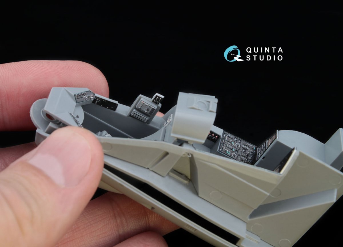 Intérieur imprimé en 3D et coloré sur papier décalcomanie pour le kit Zvezda (QD48036 Mi-24V OTAN, panneaux noirs) au 1/48 – image 5