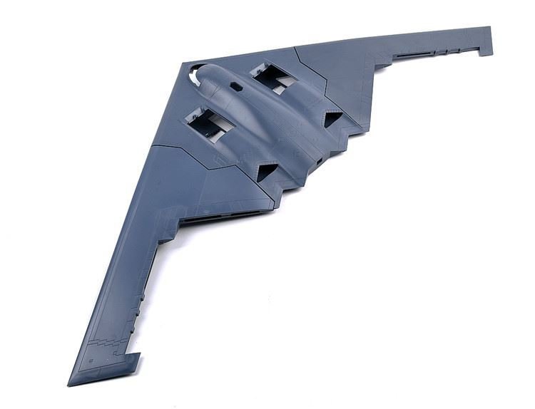 Maquette Modelcollect UA72201 Bombardier stratégique furtif B-2A Spirit de l&amp;#39;USAF, échelle 1/72 – imagen 4