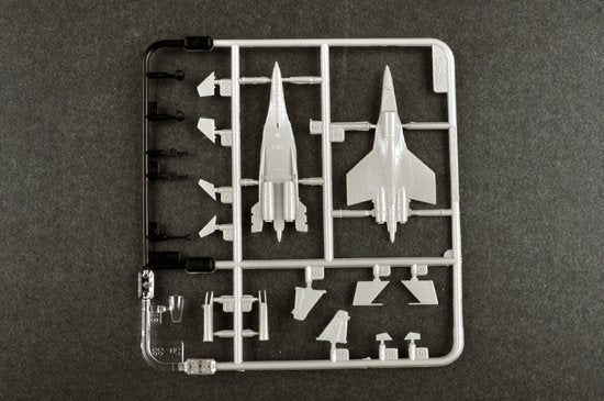 Trumpeter 06230 SU-33UB FLANKER (6 pièces) (1/350) – immagine 4