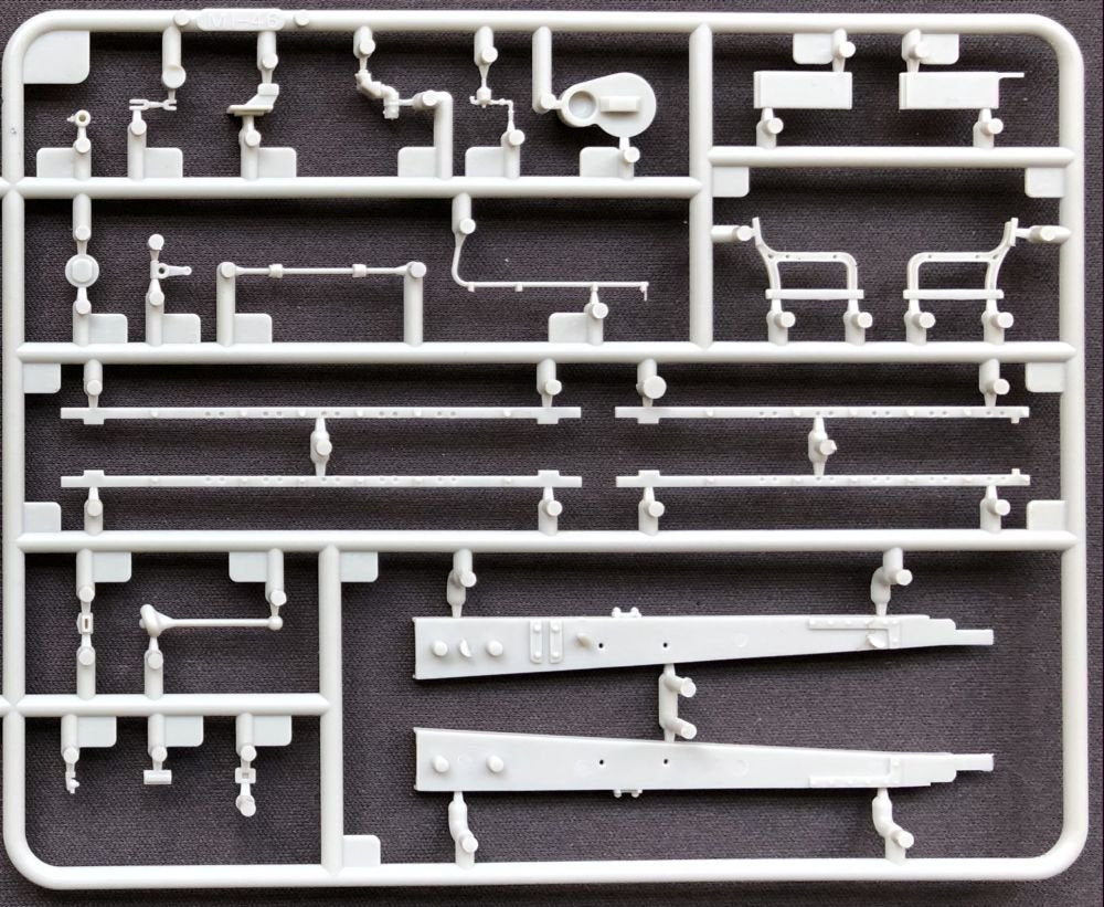 Maquette Thunder 35400 ChTZ S60 Stalinetz russe au 1/35 – image 10