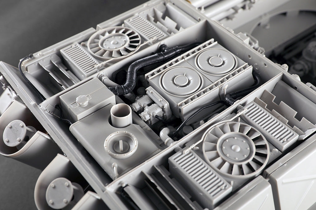 Trumpeter 00948 Char lourd allemand Tiger II - Tourelle Porsche, première production, échelle 1/16 – image 9