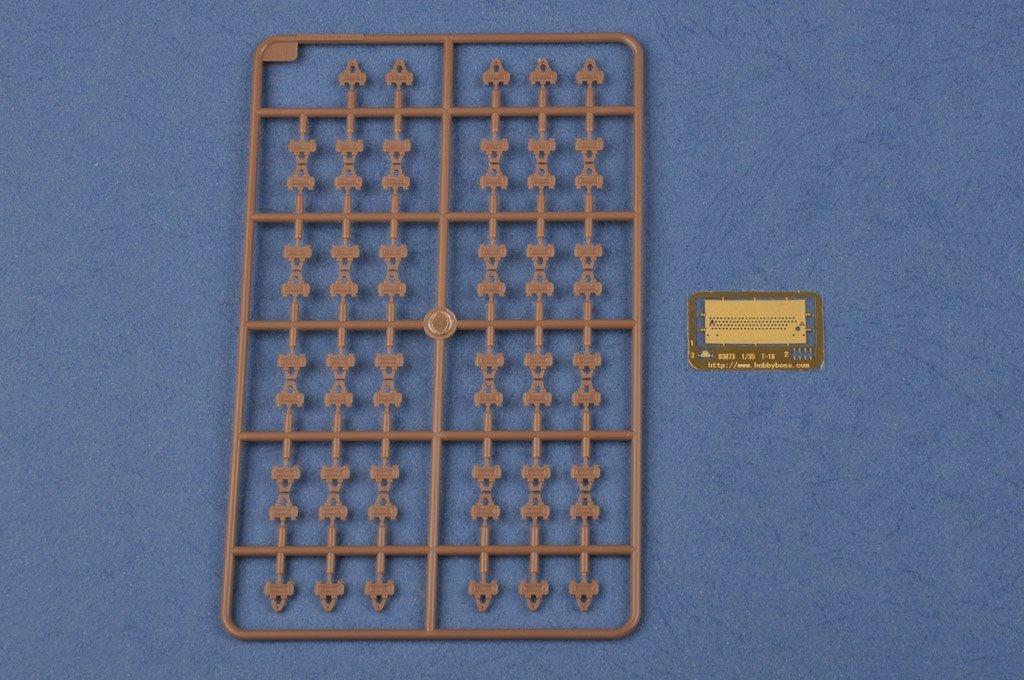 Hobby Boss 83875 Soviet SU-18 SPH 1/35 – zdjęcie 5