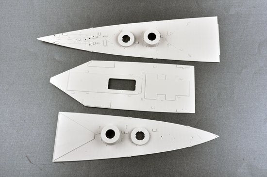 Trumpeter 03710 HMS Hood Battle Cruiser 1/200  – image 10