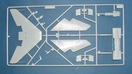 Trumpeter 01605 North American F-107A Ultra Sabre 1/72 – immagine 3