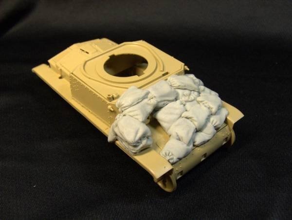 Panzer Art RE35-083 Blindage sable pour Fiat 13/40 (Maquette Tamiya) 1/35