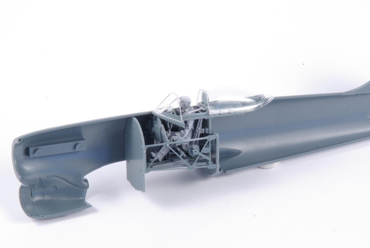 CMK F48355 Pilote de Tempest (assis) 1/48