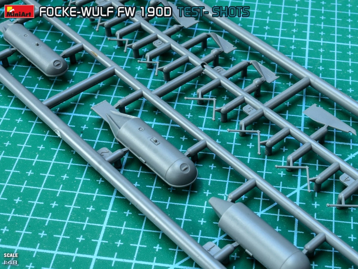 MiniArt 48040 FOCKE-WULF FW 190D-9. MIMETALL PROD. JAGDGESCHWADER 301. BASIC KIT 1/48