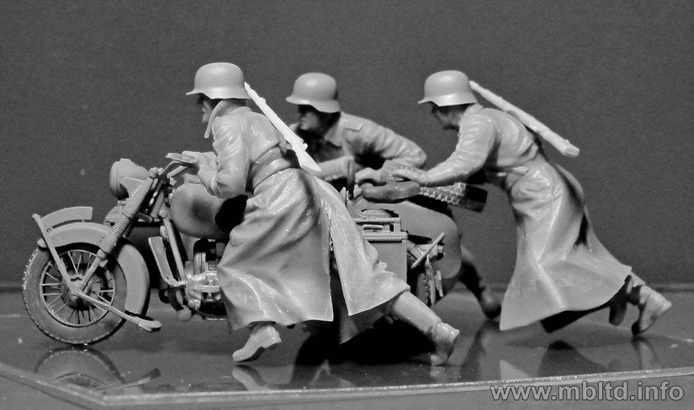 Master Box 35178 Motocyclistes allemands Seconde Guerre mondiale – Bild 3