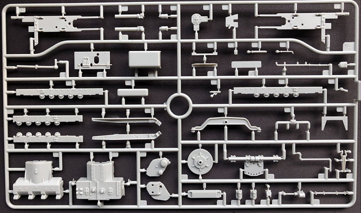 Maquette Thunder 35400 ChTZ S60 Stalinetz russe au 1/35 – image 4