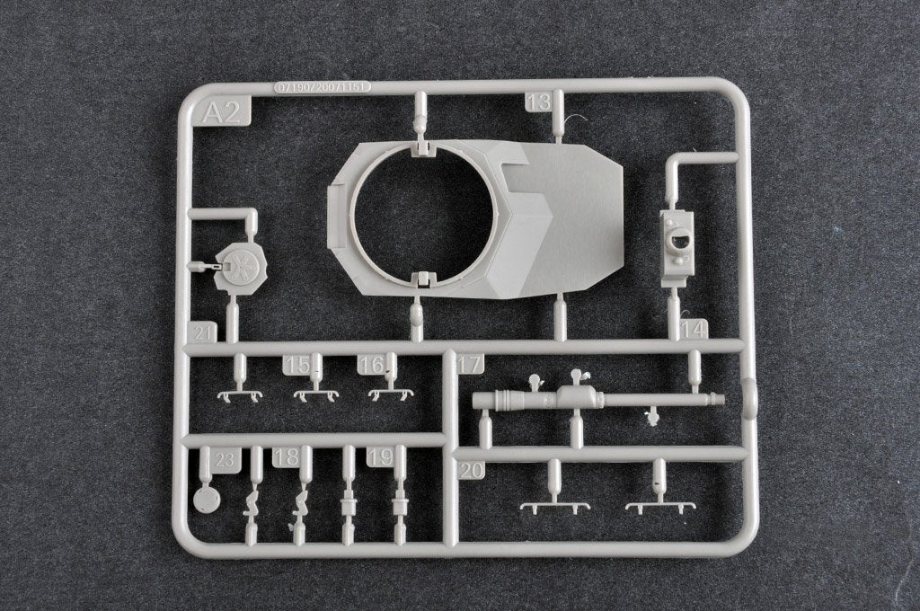 Trumpeter 07190 Char de combat principal allemand Leopard 2A4 1/72 – image 7