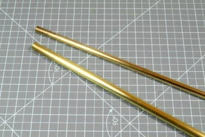 AK Interactive AK9109 TUYAUX EN LAITON 1MM Ø. 5 UNITÉS.