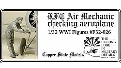 Copper State Models F32-026 RFC Mécanicien d'aviation vérifiant l'avion 1/32
