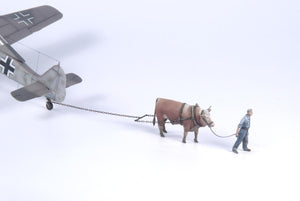CMK F48354 Ox Towing Me-163B &amp;amp; Équipe au sol de la Luftwaffe 1/48 – image 3