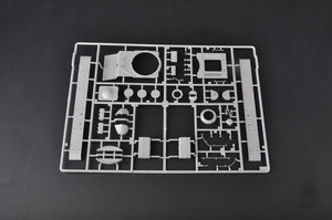 Trumpeter 01570 Char lourd soviétique KV-122 (1/35) – image 8