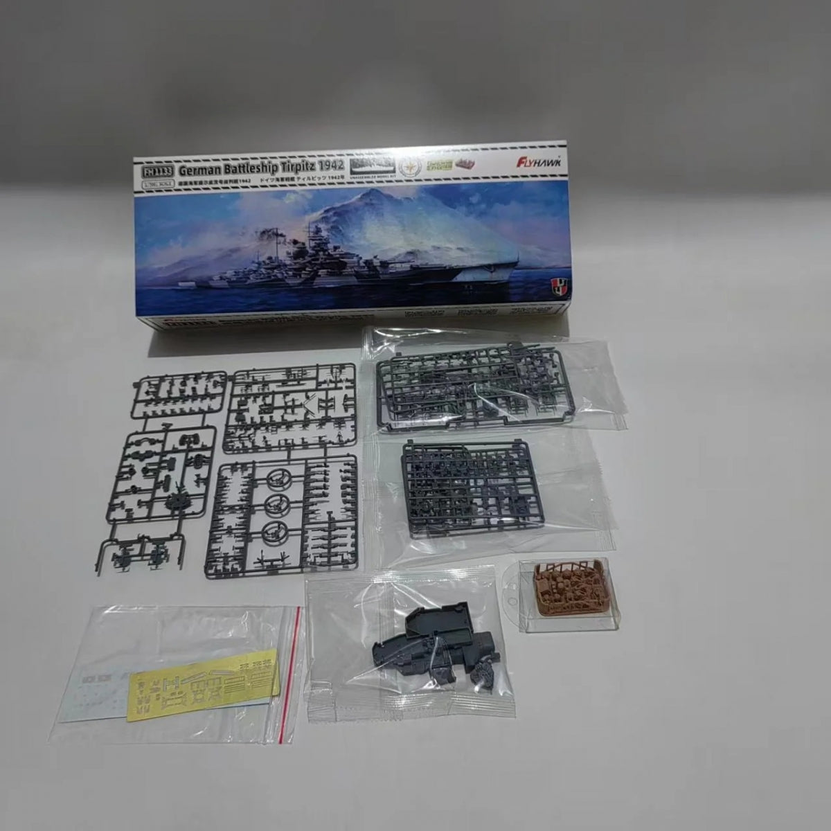 FlyHawk Model FH1133 German Navy Battleship Tirpitz (1942) 1/700