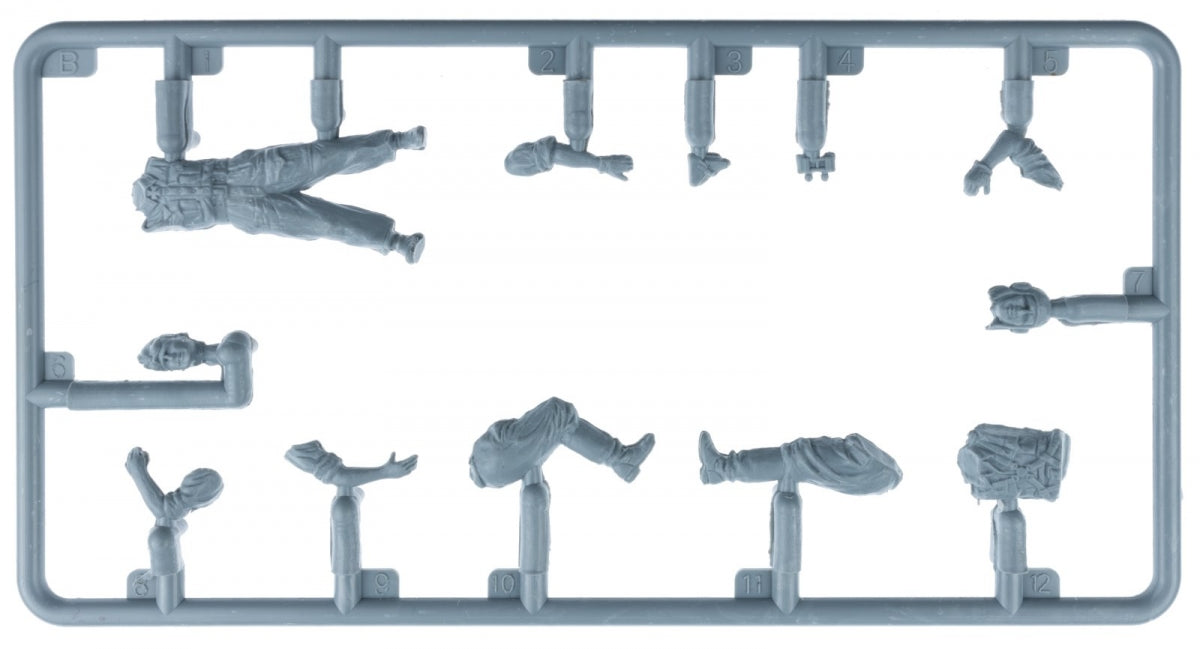 MiniArt 49024 GERMAN &amp; ROMANIAN PILOTS W/GROUND STAFF 1/48