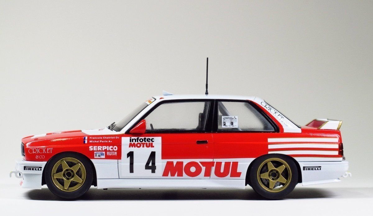 Aoshima 05061 BMW M3 E30 1989 Version Rallye Tour de Corse (1/24) – immagine 4
