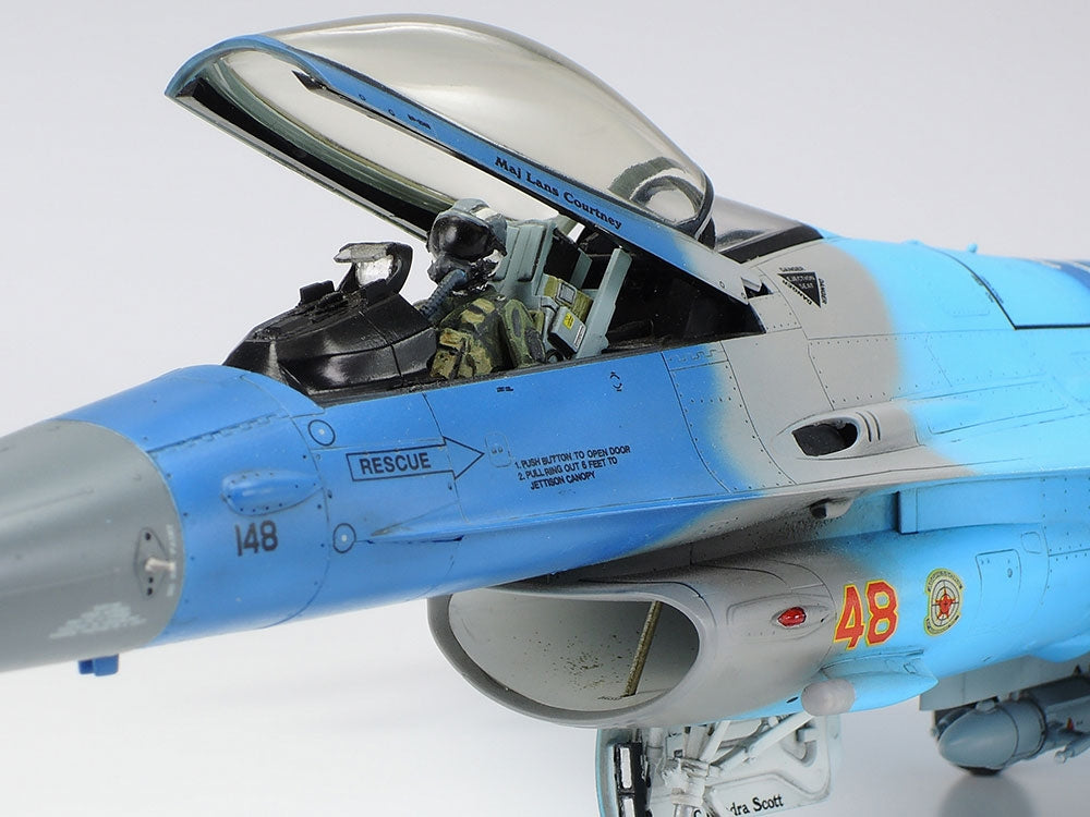 Tamiya 61106 F-16C/N AGRESSEUR/ADVERSAIRE 1/48 – imagen 5
