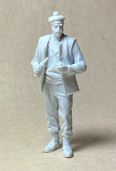 Modèle réduit Copper State Models F35-037 : Membre d&amp;#39;équipage d&amp;#39;un véhicule blindé de la marine française avec une bouteille de vin, échelle 1/35 – Bild 2