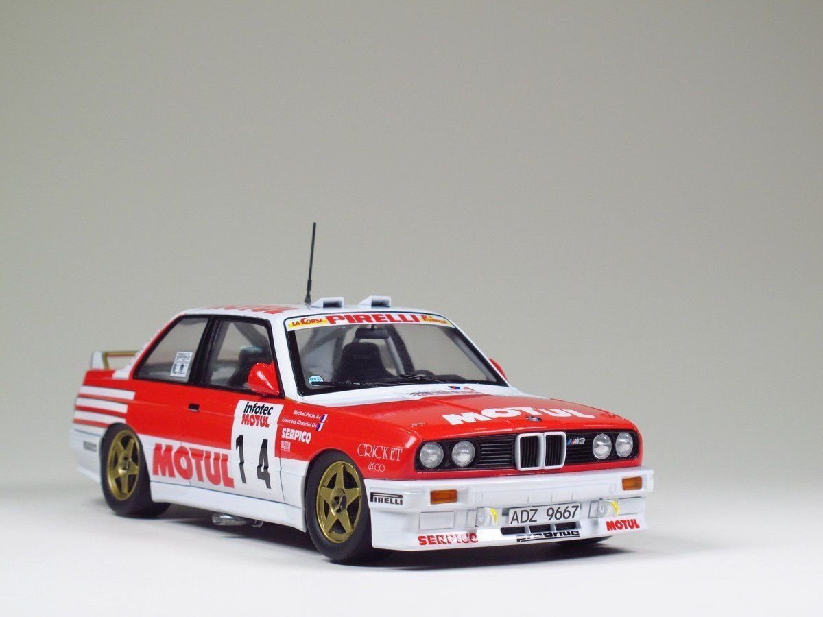 Aoshima 05061 BMW M3 E30 1989 Version Rallye Tour de Corse (1/24) – immagine 2